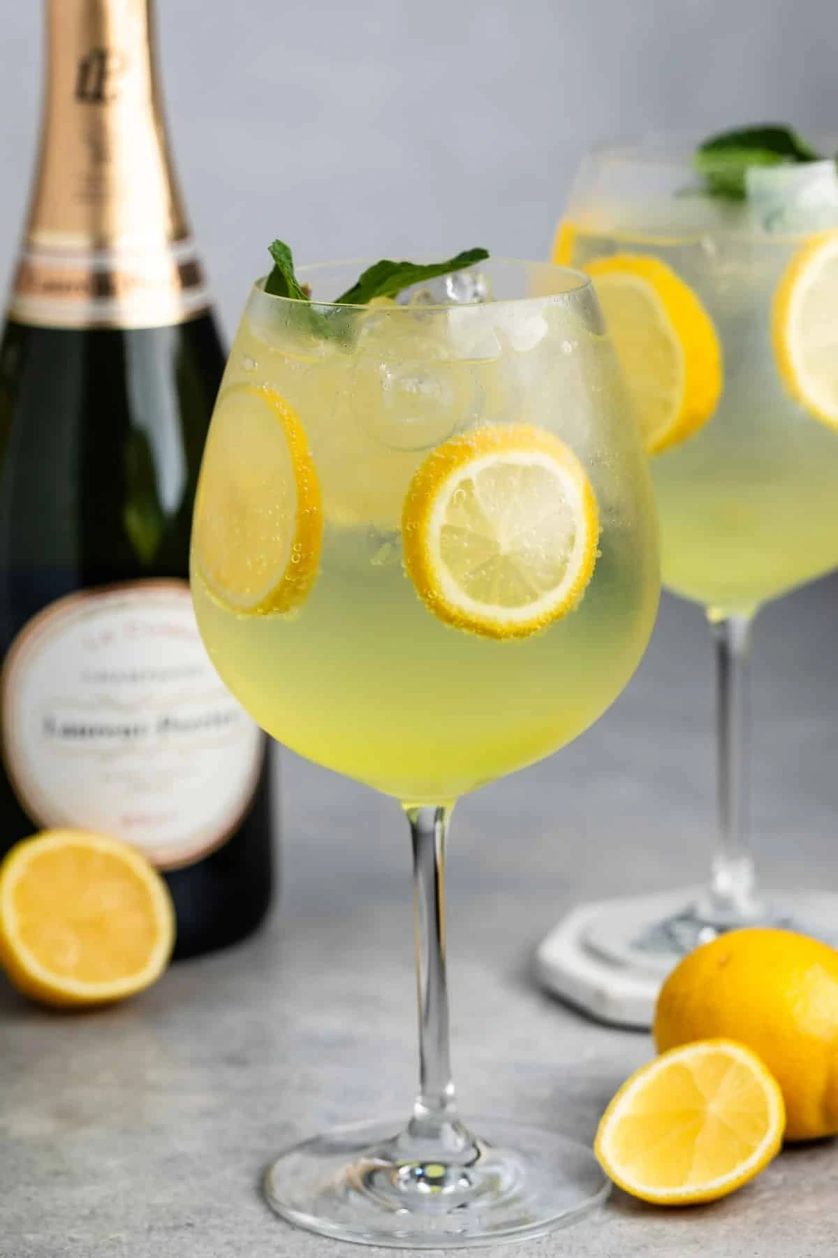 Limoncello Spritz